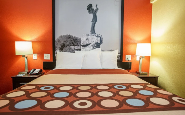 Super 8 Motel - Wichita/West/Airport