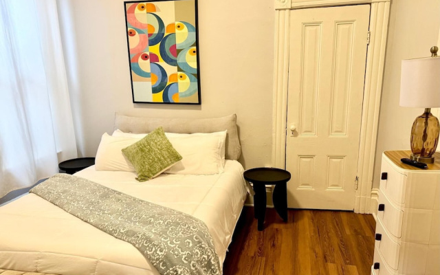 Gorgeous 3 Bedroom In Downtown