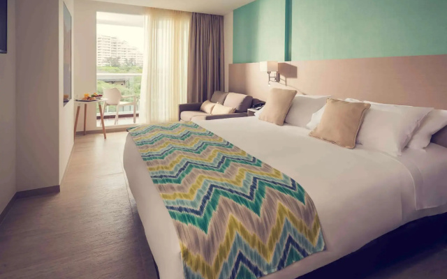 Courtyard By Marriott Santa Marta Resort