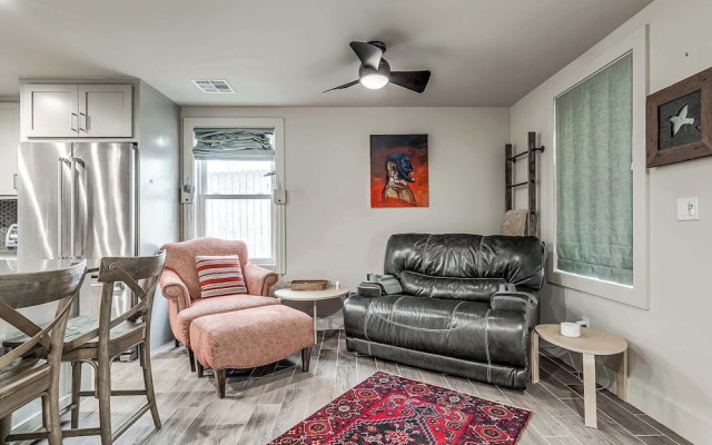 Cozy 1-bedroom Retreat in Tulsa