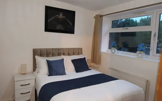 Spacious Birmingham House - 7 Guests -free Parking