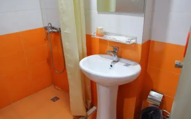 Chaolv 98 Hostel (Shanghai University)