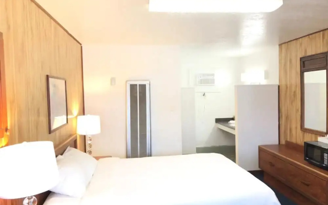 Gulfway Motel & Restaurant