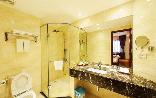 Aranya Hotel