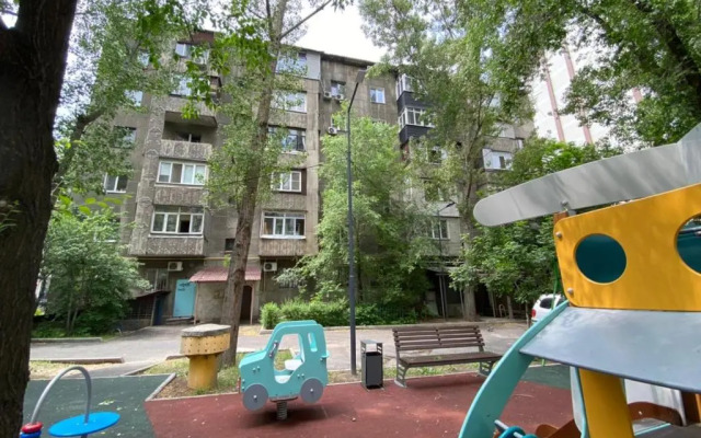 Наурызбай батыра 52 угол Гоголя, АРБАТ ЦЕНТР города 1комн