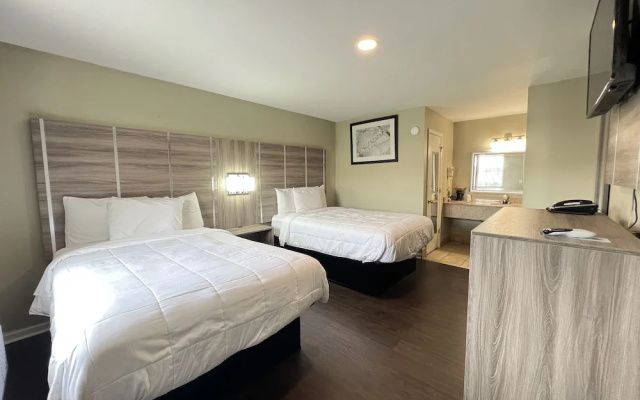 Travelodge by Wyndham Santee