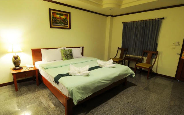 Busyarin Hotel (SHA Extra Plus)