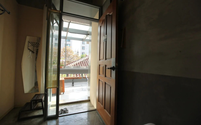 J Guesthouse