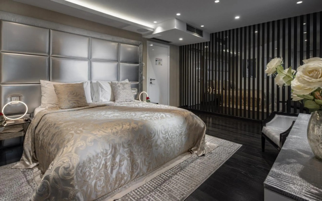 Hotel 9