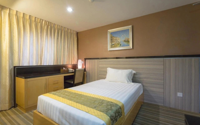 Hallmark Express Hotel