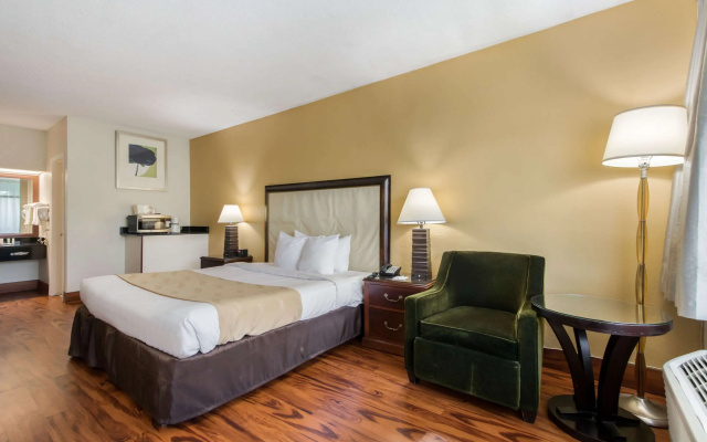 Boca By the Sea Hotel