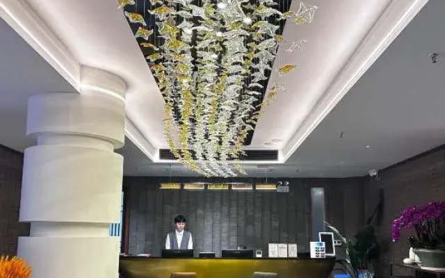 Sanxiang Zhenpin Hotel (Xiangtan Wanda Plaza)