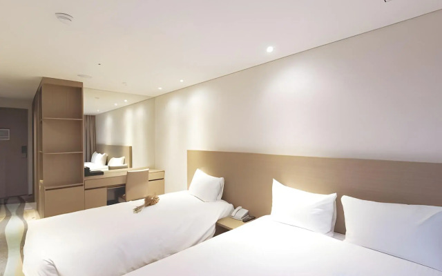 Ebenezer Hotel