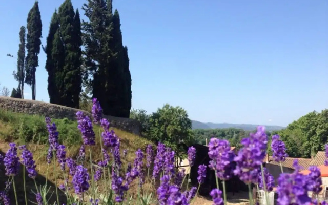Spacious Villa With Private Swimming Pool in Marseillette