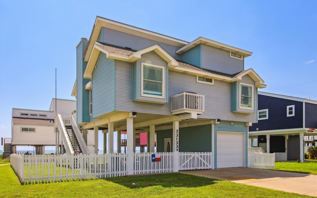 Pelican Path by Ryson Vacation Rentals