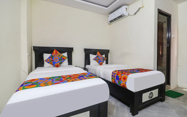 Fabhotel Lotus Park
