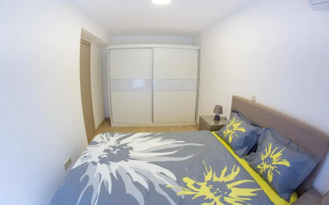 Central Budva apartment
