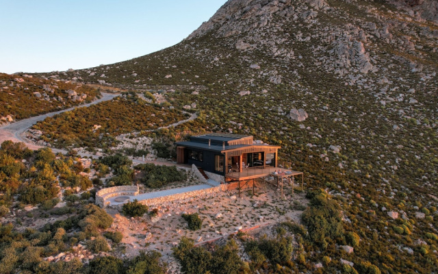 Klein Hangklip - Eco Mountain Cabin