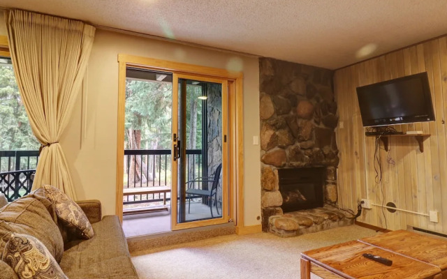 CM336 Copper Mtn Inn by RedAwning