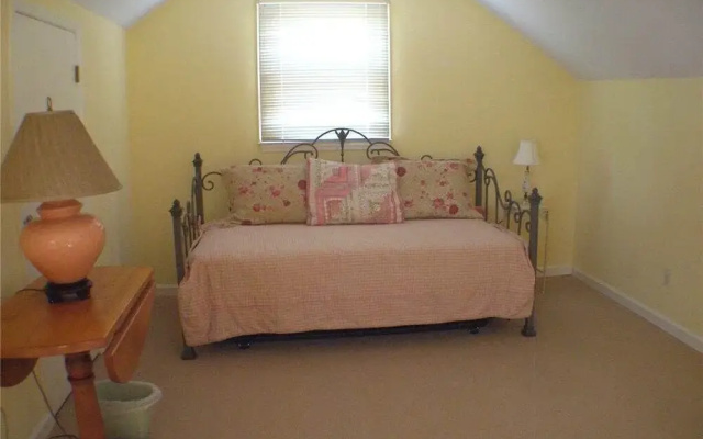 Shelter Cove 896