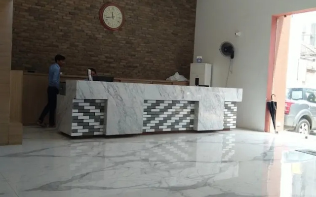 HOTEL EVERLAND Rajkot