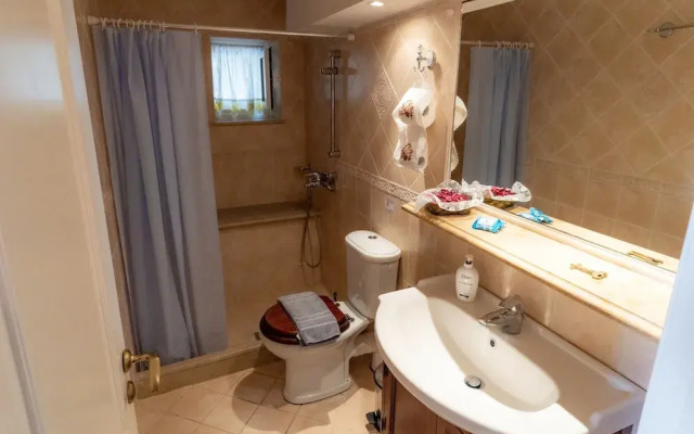 Peris Independent Stone Apartment for 3