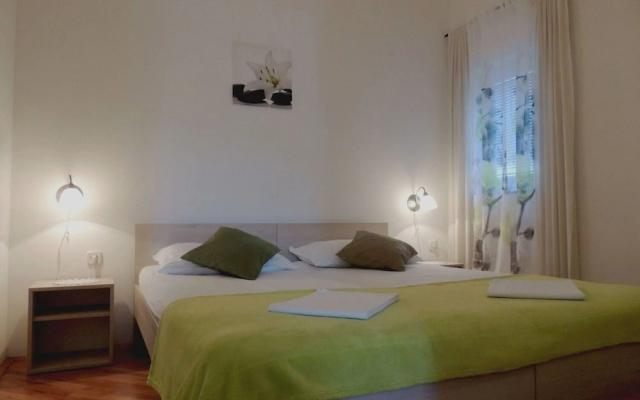 Apartment Lina