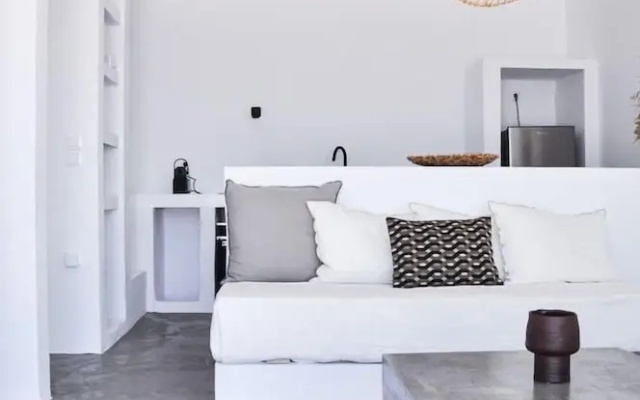 Cave Suite