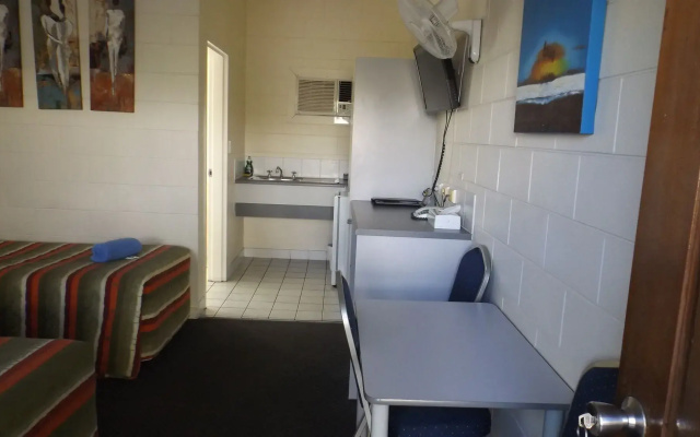 Central Point Motel
