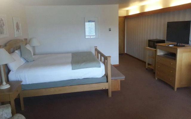 Harbor Lite Lodge