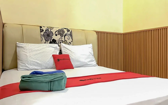 RedDoorz near Wisma Cahaya Abadi Sepinggan Airport Balikpapan