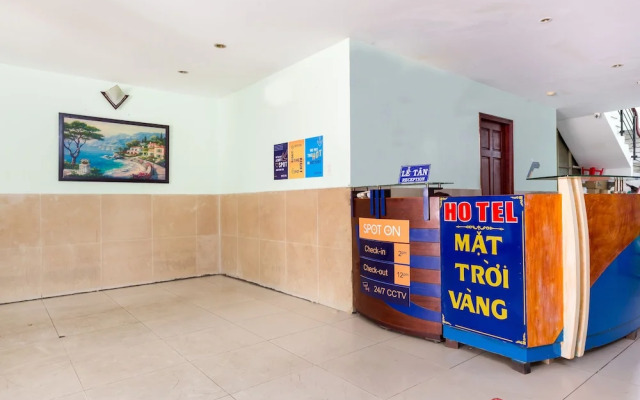 OYO 752 Mat Troi Vang