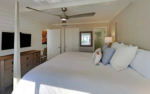 Destin on the Gulf #203 by Southern Vacation Rentals