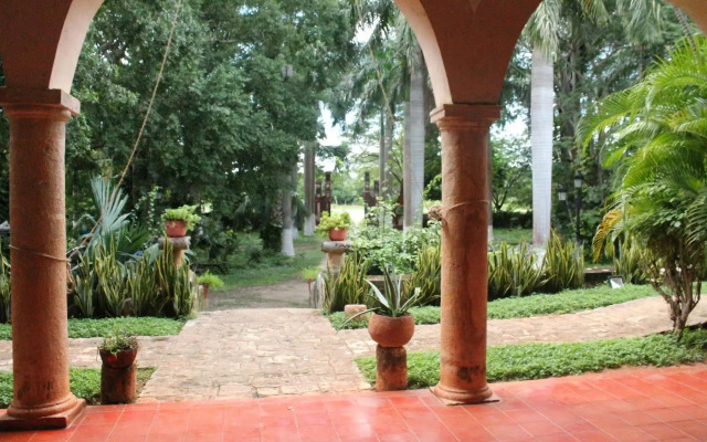 Hacienda Blanca Flor