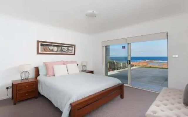 Hear the waves at Anna Bay!