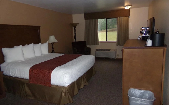 Cowlitz River Lodge