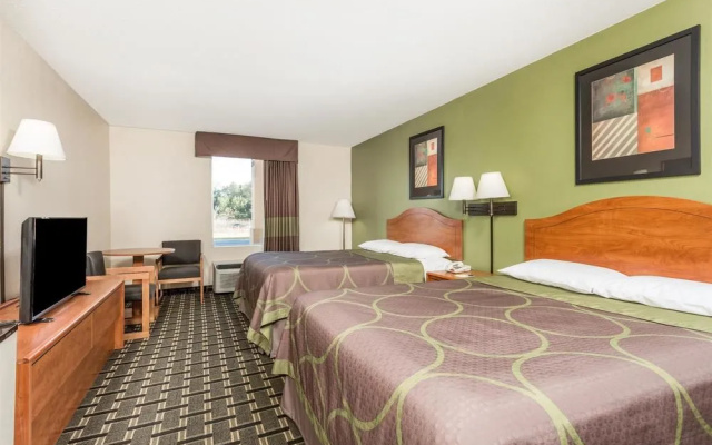 Super 8 Motel - Forsyth