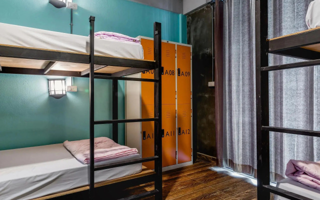 The Guest Hotel - Hostel
