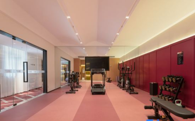 1027 Designer Hotel (Jinan Daming Lake Baotu Spring Branch)