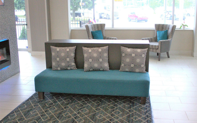 La Quinta Inn & Suites by Wyndham Indianapolis Downtown