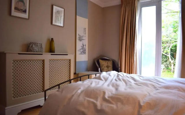2 Bedroom Apartment In Kilburn