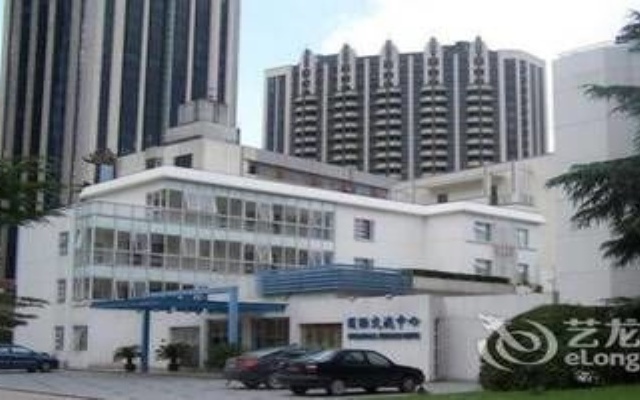 Shanghai Institute of Foreign Trade International Exchange Center Hotel вид на фасад