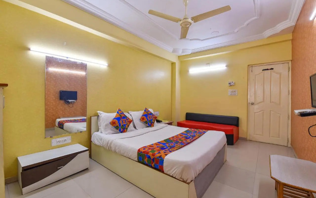 Fabexpress Vibrant Residency