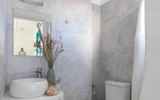 Manios Suites