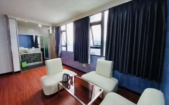 Tuyet Nhi Hotel