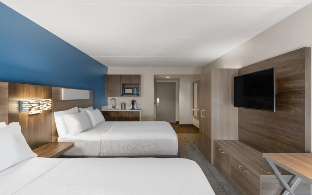 Holiday Inn Express Hotel & Suites Danbury - I-84 by IHG