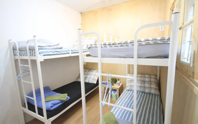 Time Travelers Relax - Hostel (Foreigners Only)