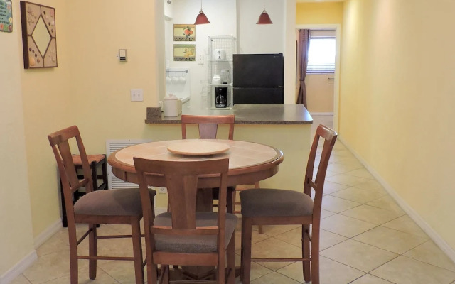 Oceanfront 1/1 for 4, Pool & Beach
