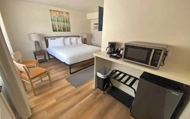 89 & Nine Motel