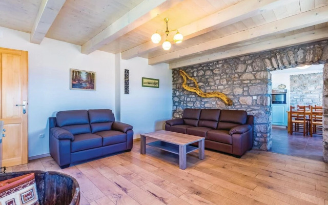 Amazing Home in Crikvenica With Wifi and 3 Bedrooms